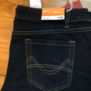 Woman’s size 13r skinny jeans straight leg